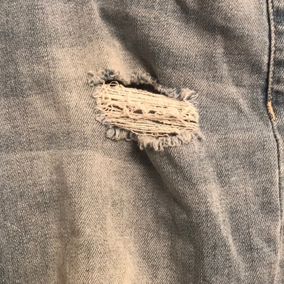 Size 4 Light Wash Distressed Boyfriend Jeans - Picture 3 of 5